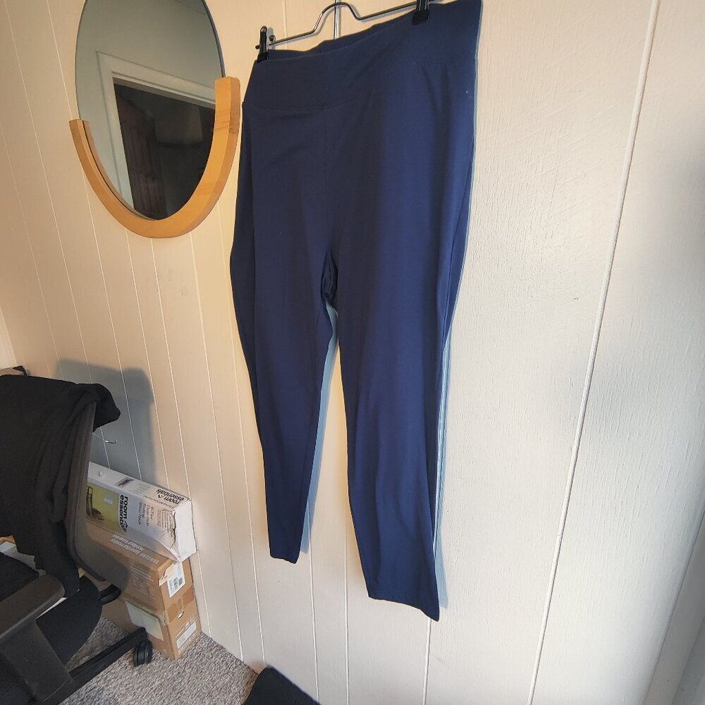 Lands End stretch knit pant in Navy Blue Sz 14-16  Extra comfy and great quality